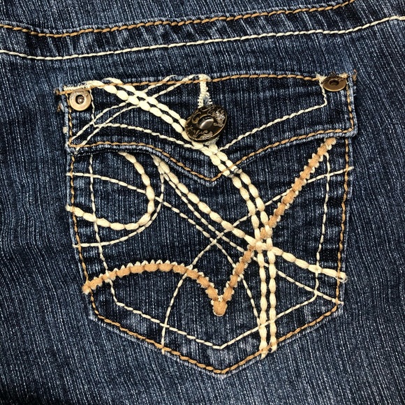 Royalty denim shorts by YMI - Picture 3 of 6